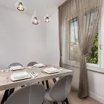 Liana Apartment *